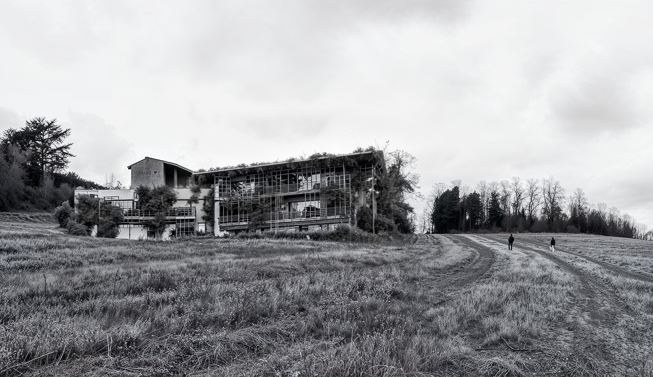 render architettonico in bianco e nero e fotoinserimento di edificio contemporaneo inserito in paesaggio agricolo collinare fondazione almonature architetto arpostudio