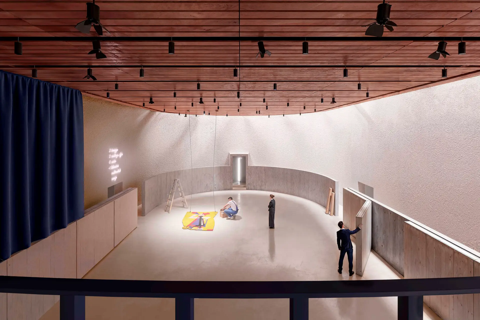 render fotorealistico 3d interni architettura spazio espositivo circolare legno illuminazione tecnica concorso jimmi pianezzola architetto vicenza italia