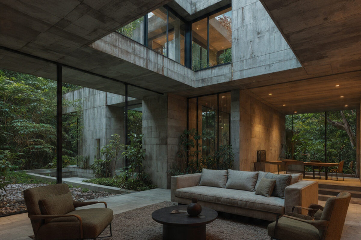 digital art ai soggiorno brutalista con cemento a vista, ampie vetrate e giardino interno