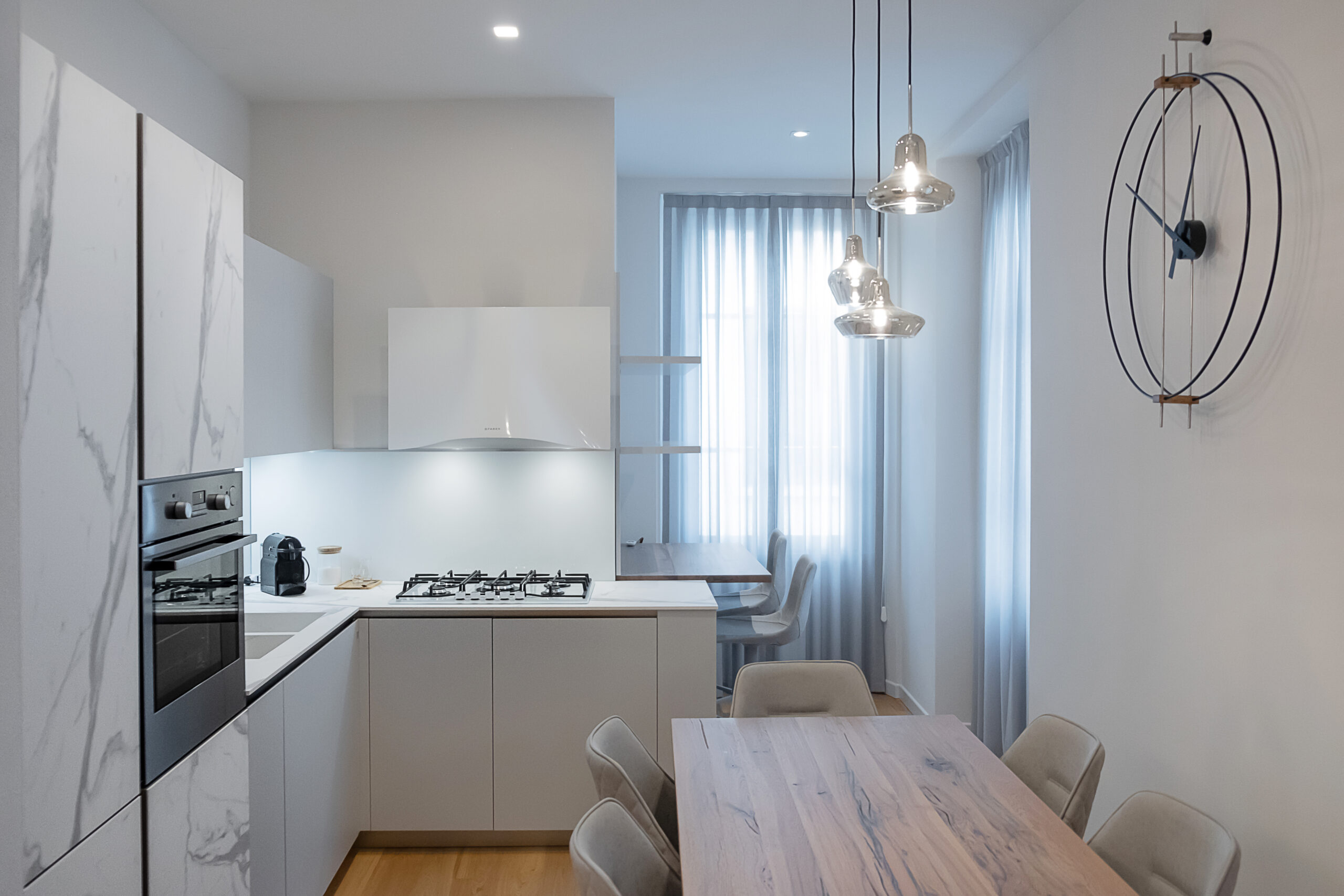 cucina moderna minimal zona pranzo fotografia di interni contemporanei